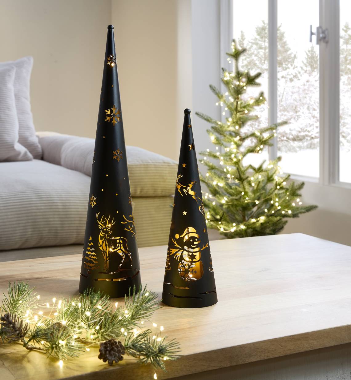 Cono Decorativo Luminoso a Pilas – Diseño Nórdico de Siluetas | NORDLYS